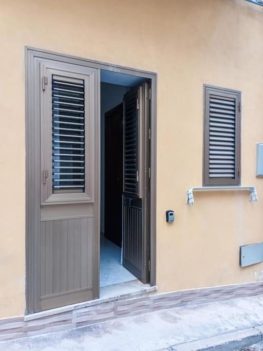 Confortevole Appartamentino Castellammare del Golfo Bagian luar foto